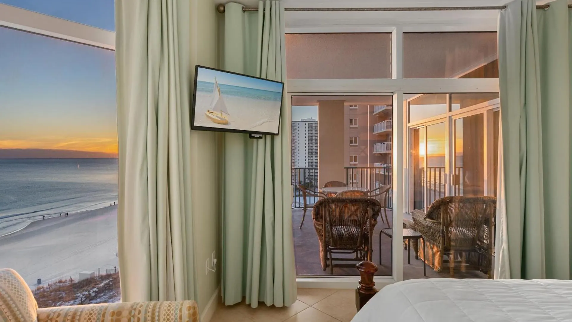 Jade East Towers 0840 By Newman-Dailey Apartment Destin